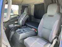 いすゞフォワードアルミウイング中型（4t）[写真32]