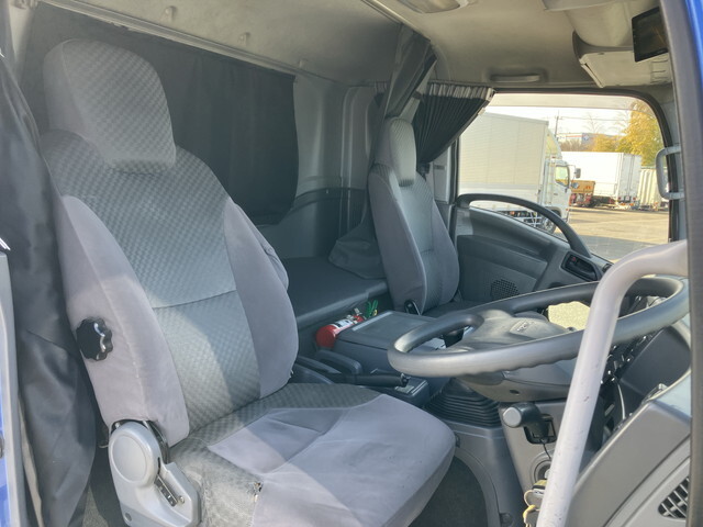 いすゞフォワードアルミウイング中型（4t）[写真32]