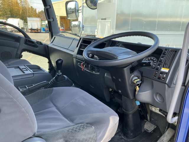 いすゞフォワードアルミウイング中型（4t）[写真34]