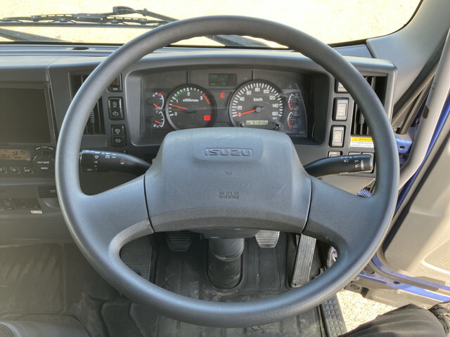 いすゞフォワードアルミウイング中型（4t）[写真35]