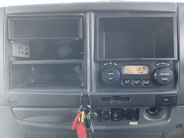 いすゞフォワードアルミウイング中型（4t）[写真38]