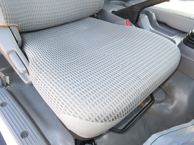 日野デュトロアルミウイング小型（2t・3t）[写真19]