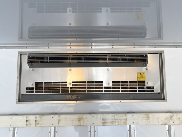 三菱ふそうファイター冷凍車（冷蔵車）中型（4t）[写真11]