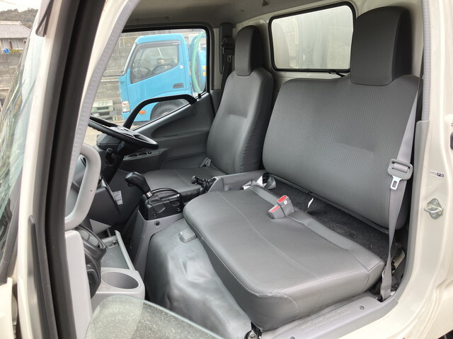 トヨタダイナ冷凍車（冷蔵車）小型（2t・3t）[写真33]