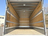 いすゞフォワードアルミバン中型（4t）[写真13]