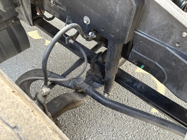 いすゞフォワードアルミバン中型（4t）[写真18]