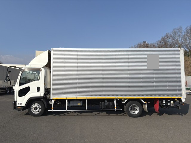 いすゞフォワードアルミバン中型（4t）[写真04]