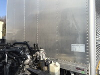 いすゞフォワードアルミバン中型（4t）[写真10]