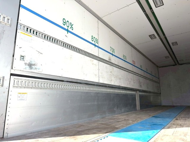 日野プロフィアアルミウイング大型（10t）[写真12]