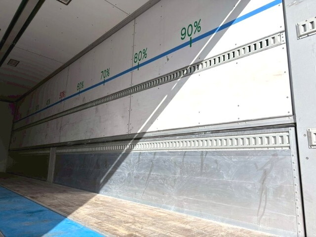 日野プロフィアアルミウイング大型（10t）[写真13]