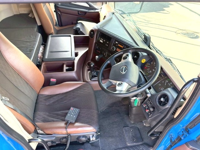 日野プロフィアアルミウイング大型（10t）[写真26]