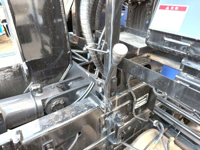 三菱ふそうファイターコンテナ専用車増トン（6t・8t）[写真17]