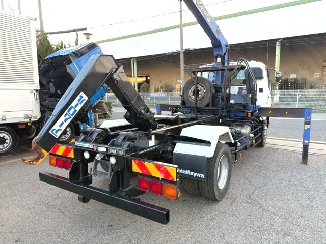 三菱ふそうファイターコンテナ専用車増トン（6t・8t）[写真02]