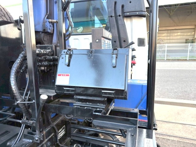 三菱ふそうファイターコンテナ専用車増トン（6t・8t）[写真20]