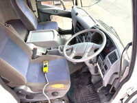 三菱ふそうファイターコンテナ専用車増トン（6t・8t）[写真30]