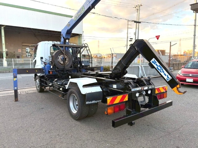 三菱ふそうファイターコンテナ専用車増トン（6t・8t）[写真08]