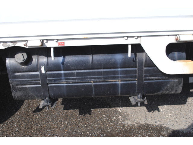 日産バネット平ボディ小型（2t・3t）[写真16]