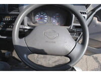 日産バネット平ボディ小型（2t・3t）[写真32]