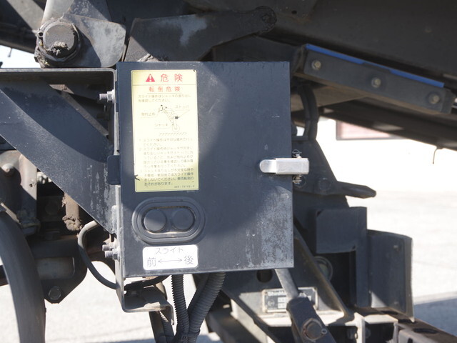 いすゞフォワードローダーダンプ中型（4t）[写真14]