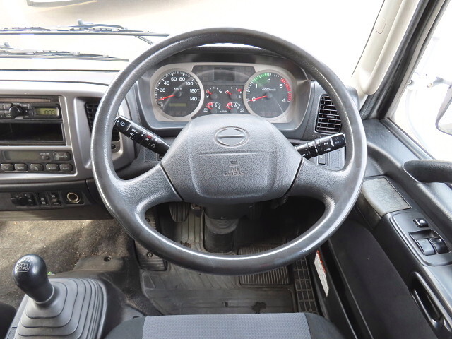 日野レンジャーアルミブロック中型（4t）[写真22]