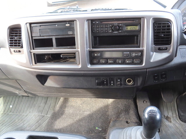 日野レンジャーアルミブロック中型（4t）[写真23]