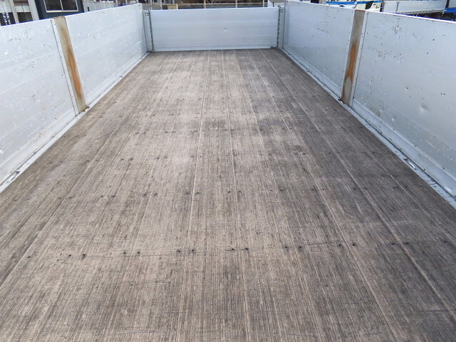 日野レンジャーアルミブロック中型（4t）[写真30]