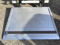 いすゞエルフアルミバン小型（2t・3t）[写真11]