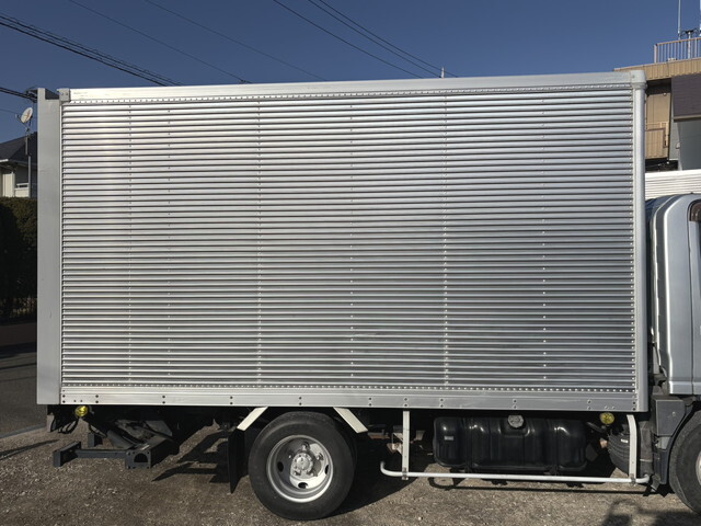 いすゞエルフアルミバン小型（2t・3t）[写真06]