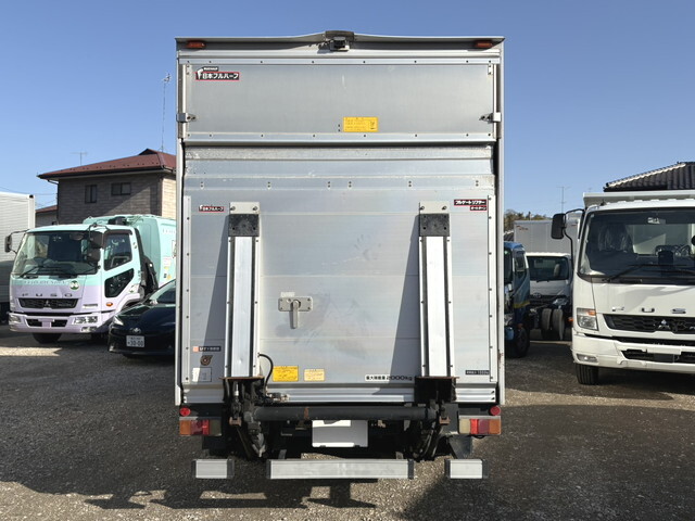いすゞエルフアルミバン小型（2t・3t）[写真08]