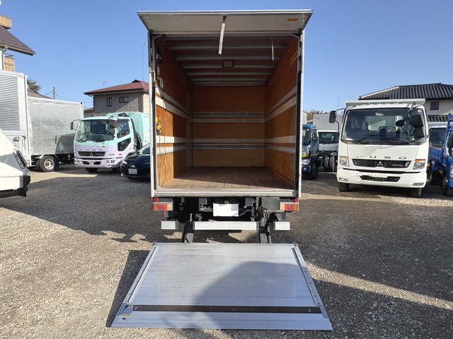 いすゞエルフアルミバン小型（2t・3t）[写真09]