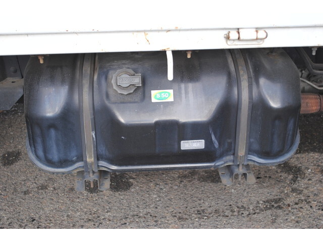 いすゞエルフ平ボディ小型（2t・3t）[写真21]