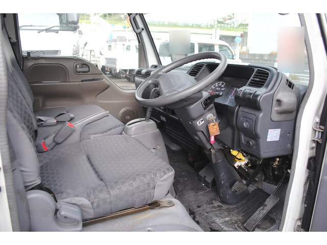 いすゞエルフ平ボディ小型（2t・3t）[写真24]