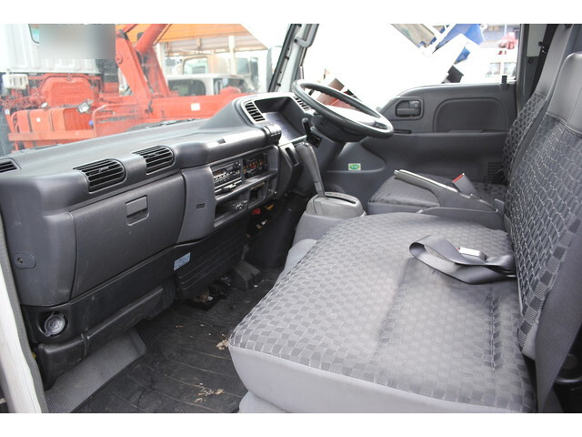 いすゞエルフ平ボディ小型（2t・3t）[写真26]