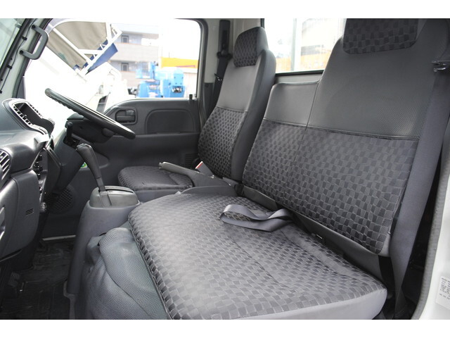 いすゞエルフ平ボディ小型（2t・3t）[写真27]