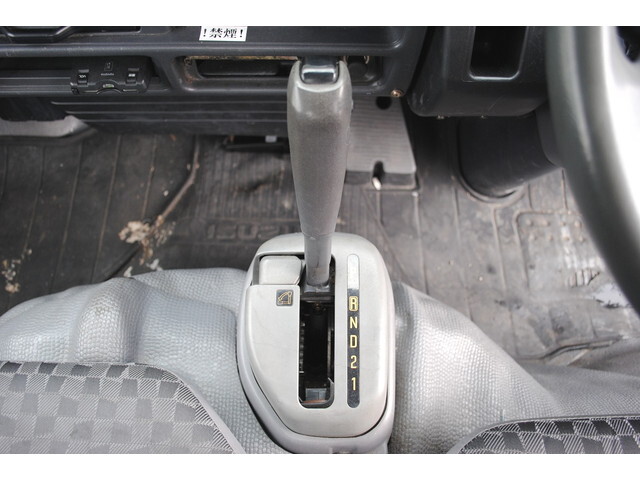 いすゞエルフ平ボディ小型（2t・3t）[写真29]