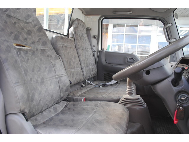 マツダタイタンダッシュ平ボディ小型（2t・3t）[写真25]