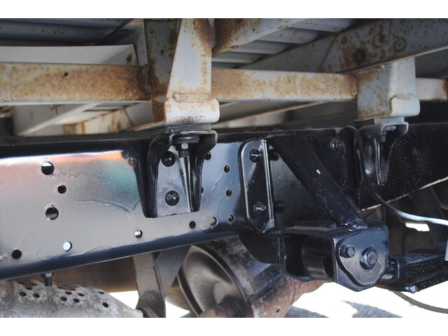 いすゞエルフ平ボディ小型（2t・3t）[写真16]