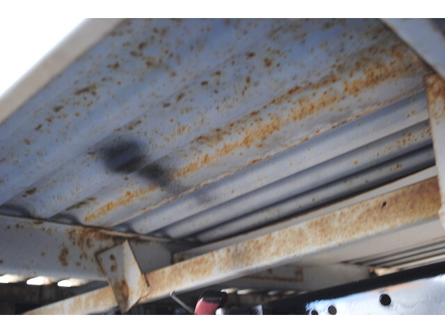 いすゞエルフ平ボディ小型（2t・3t）[写真18]