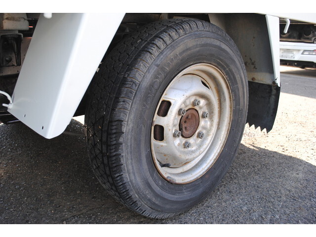 いすゞエルフ平ボディ小型（2t・3t）[写真20]