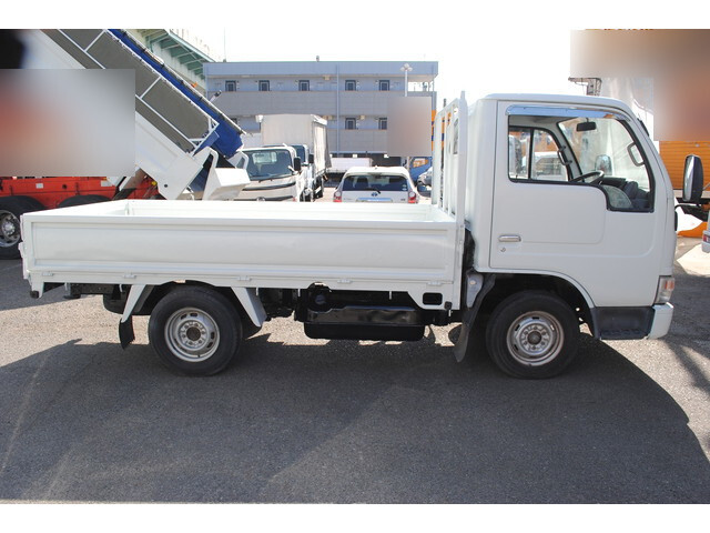 いすゞエルフ平ボディ小型（2t・3t）[写真06]