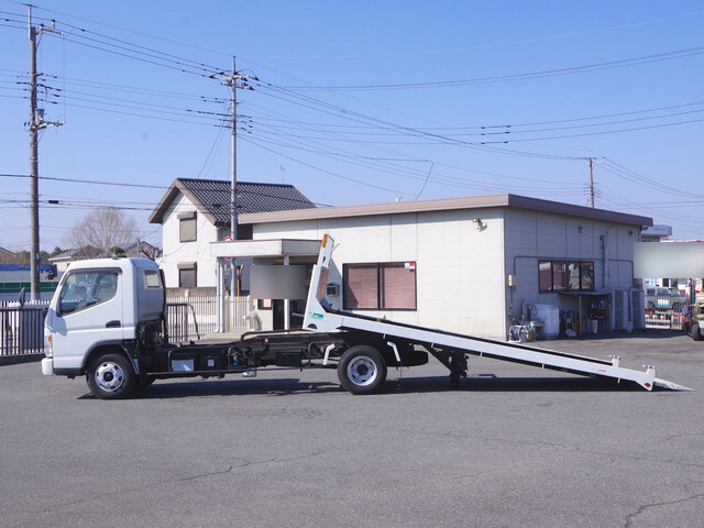 三菱ふそうキャンターセーフティローダー小型（2t・3t）[写真12]