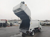 三菱ふそうキャンターパッカー車（塵芥車）小型（2t・3t）[写真05]