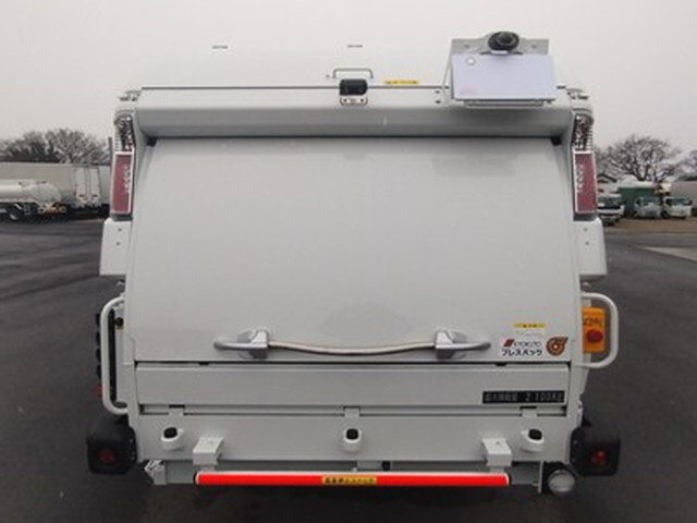三菱ふそうキャンターパッカー車（塵芥車）小型（2t・3t）[写真07]