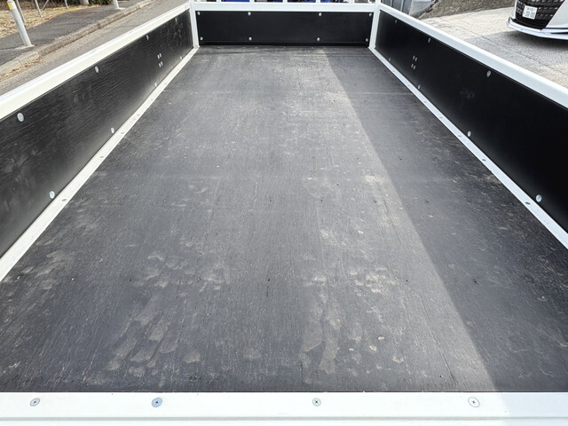 三菱ふそうキャンタークレーン4段小型（2t・3t）[写真12]