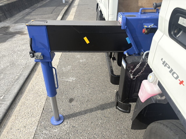 三菱ふそうキャンタークレーン4段小型（2t・3t）[写真17]