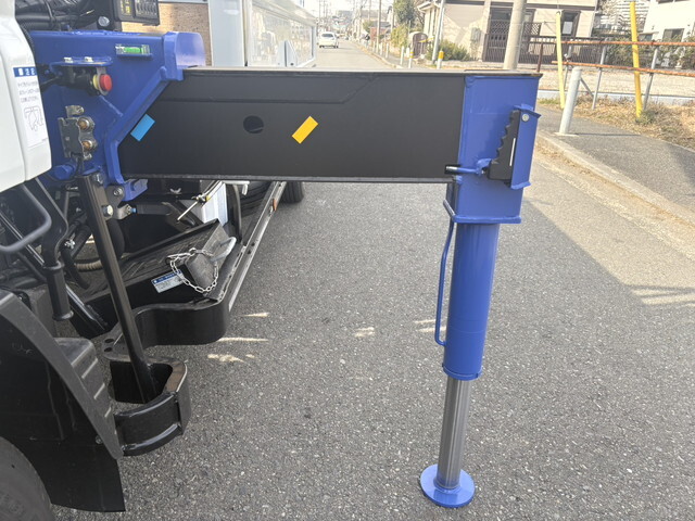 三菱ふそうキャンタークレーン4段小型（2t・3t）[写真18]