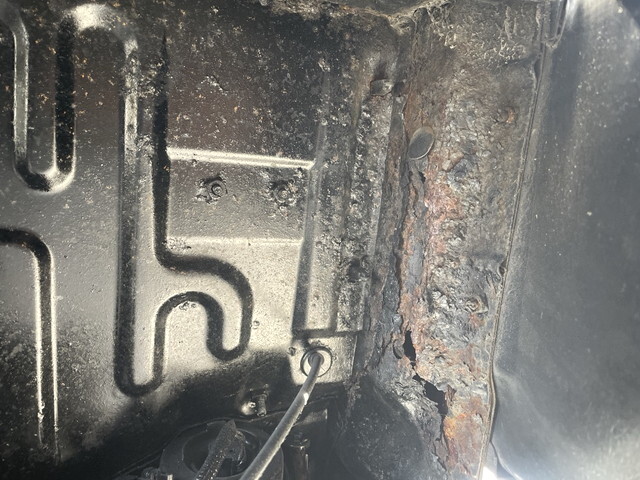 トヨタダイナアルミウイング小型（2t・3t）[写真22]