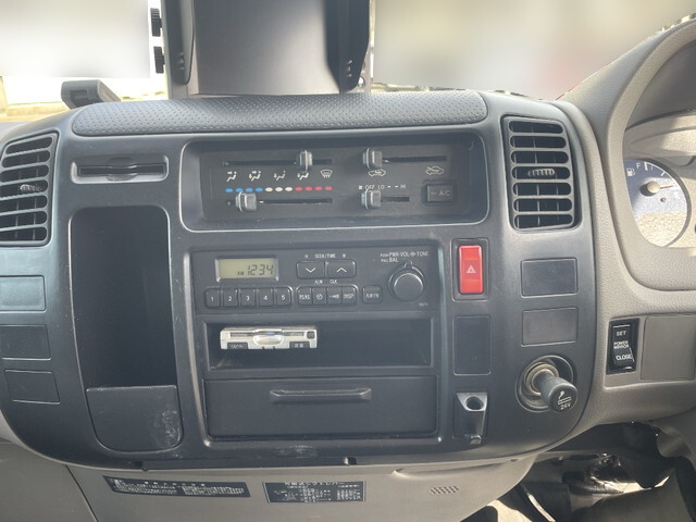 トヨタダイナアルミウイング小型（2t・3t）[写真35]