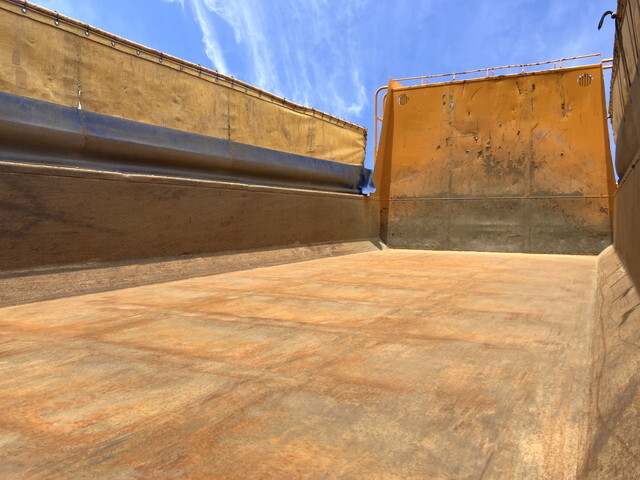 日野プロフィアダンプ大型（10t）[写真10]