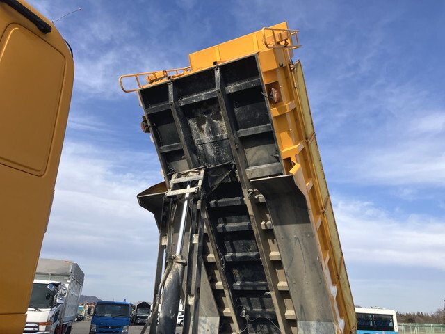 日野プロフィアダンプ大型（10t）[写真15]